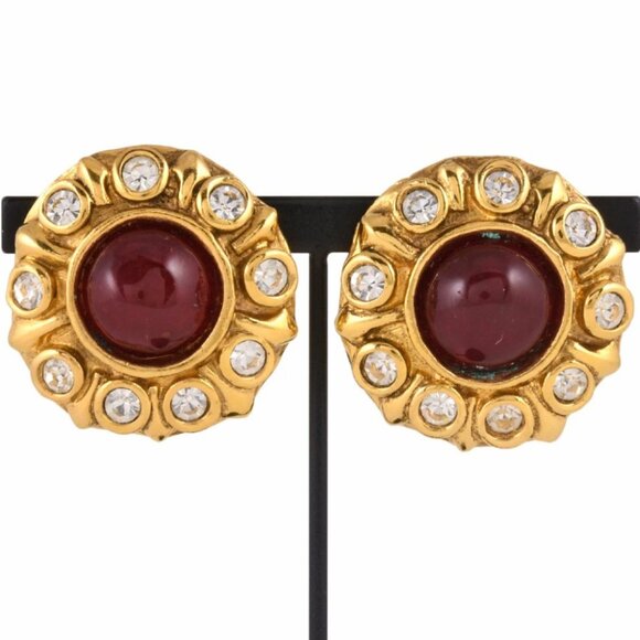 CHANEL Red Gripoix Rhinestone Round Clip-On Earrings Gold Tone Auth #K4TK - Picture 1 of 5